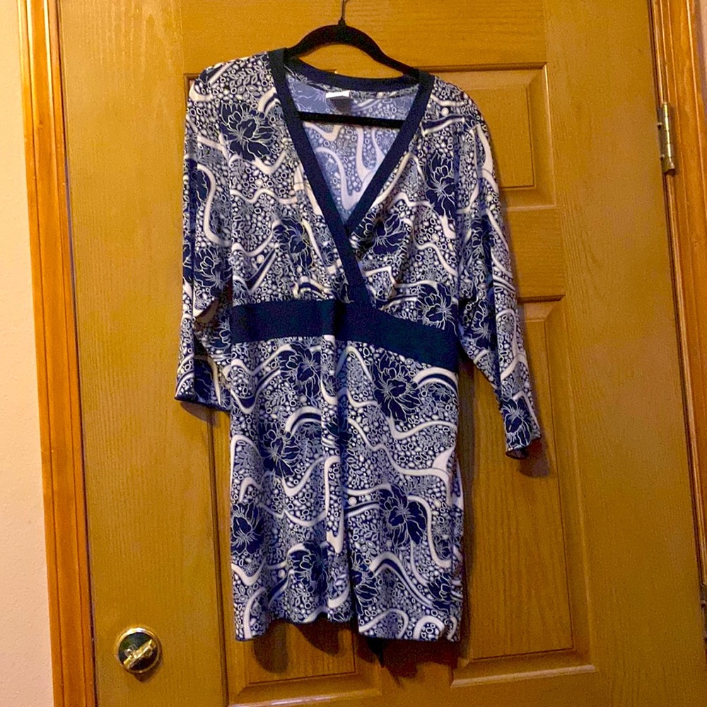 Beautiful blue and tan tunic. Size 18/20w